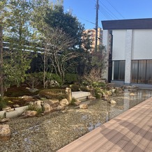 ＯＫＡＹＡＭＡ　ＭＯＮＯＬＩＴＨ（岡山モノリス）の画像｜庭園があり雰囲気あります