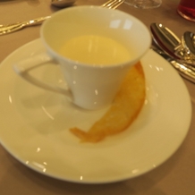 東京會舘の画像｜スープにカリッとしたラスクが美味しくもっといただきたいと思いました。