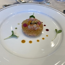 東京會舘の画像｜前菜。キャビアが載っており初っ端から豪華だなと思った。