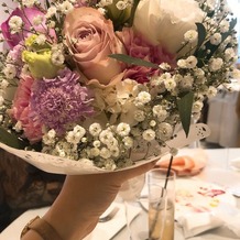 ノートルダム大阪ＯＮＥの画像｜枯れてる花等ももちろんなく、新婦の友人が優先でなかなか大きい花束を頂けました。