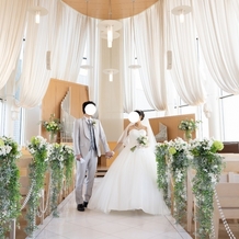 小さな結婚式　千葉店の画像｜カーテンが素敵でした。花も無料の造花です。