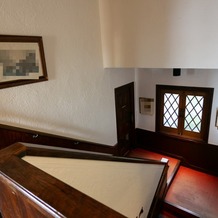 北野異人館　旧クルペ邸の画像｜2階の控室からの階段