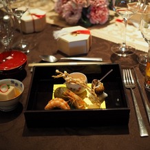 平安神宮会館の画像｜前菜と赤飯