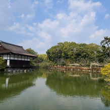 平安神宮会館の画像｜庭
かなり広いので新郎新婦が当日衣裳を着て歩く事はできない