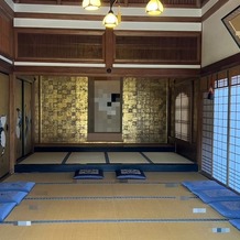 平安神宮会館の画像｜待合室を正面から見た写真