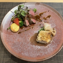 平安神宮会館の画像｜魚と肉料理の合盛り。