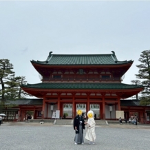 平安神宮会館の画像｜結婚式後の撮影の様子です。