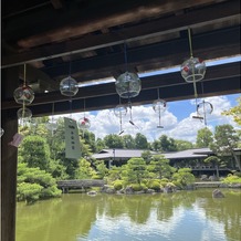 平安神宮会館の画像｜夏は風鈴も。外国人もちらほら。式場があるのは有料エリアのため、人が少なくて良い。