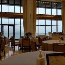 THE BAYSUITE SAKURAJIMA TERRACE（ザ・ベイスイート 桜島テラス）の画像｜披露宴会場もオーシャンビューです！