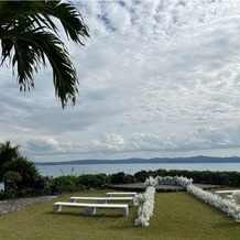 古宇利島　空と海のウェディングの画像｜ガーデンウェディング