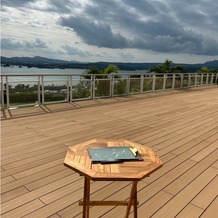 古宇利島　空と海のウェディングの画像｜ゲストに書いてもらう結婚証明書