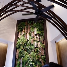 ＬＡＺＯＲ ＧＡＲＤＥＮ ＫＵＭＡＭＯＴＯ（ラソール ガーデン 熊本）の画像｜緑の祭壇