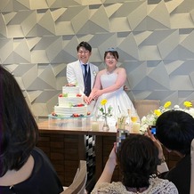 ＬＡＺＯＲ ＧＡＲＤＥＮ ＫＵＭＡＭＯＴＯ（ラソール ガーデン 熊本）の画像｜ケーキ入刀