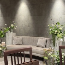 ラソールガーデン熊本の画像｜メインソファー装花