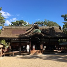 亀之森住吉神社の画像｜参列者は後ろから見守りました。何から何まで新鮮。