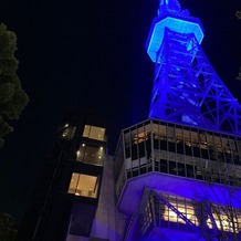 THE TOWER HOTEL NAGOYA（ザタワーホテルナゴヤ）の画像｜夜の式場の外観です。