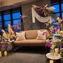 THE TOWER HOTEL NAGOYA（ザタワーホテルナゴヤ）の画像｜披露宴会場と装花