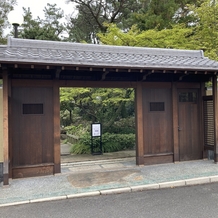 YOKKAICHI HARBOR 尾上別荘の画像｜会場の入り口が渋いです。