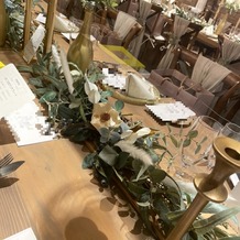 少人数専門 THE TRES TOKONAME（ザ・トレス　常滑）の画像｜披露宴会場のテーブル装花