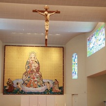 カトリック玉造教会【大阪カテドラル聖マリア大聖堂】の画像｜会場内はとても天井が高いです。