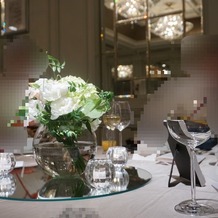 東京ステーションホテルの画像｜テーブル装花は予算に合わせて、お花の量やさまざまなアイテムをご提案していただけます