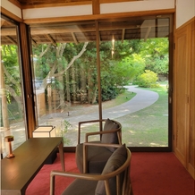 高宮庭園茶寮の画像｜ゲスト待合室。雰囲気が素敵です。