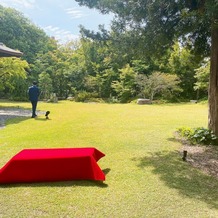 高宮庭園茶寮の画像｜ゲストが挙式までの時間待つ場所。
お茶とお菓子を頂けます。