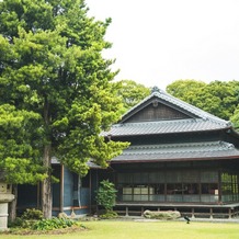 高宮庭園茶寮の画像｜披露宴会場より望む庭園