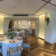 ＭＡＲＩＮＥ ＴＯＷＥＲ ＷＥＤＤＩＮＧの画像｜マリンタワーならではの柱を活かした会場演出