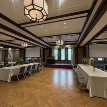 東京　九段会館テラス（登録有形文化財）の画像｜鳳凰