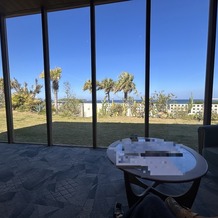 ＡＭＡＮＤＡＮ　ＢＬＵＥ　青島（アマンダンブルー青島）の画像｜打ち合わせ部屋からの外の景色