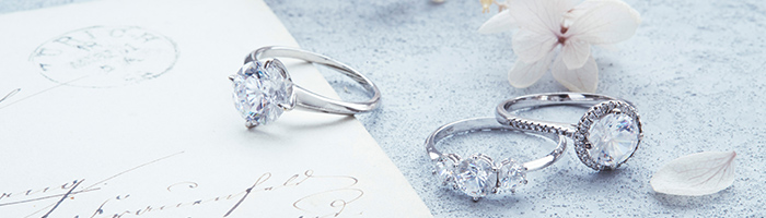 カラット って何 人気は 大きさは 婚約指輪のダイヤモンドの選び方 結婚指輪 婚約指輪 ゼクシィ