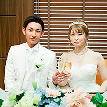 Ｗｅｄｄｉｎｇ　Ｗｉｓｈ（ウェディングウィッシュ）：「せっかく結婚式を挙げるなら結婚式ムービーを作りたい」、「ゲストの方に楽しんでほしい」その思いを叶えてくれる「Wedding Wish」ムービーの制作期間は素材提出より最短3日、通常3週間。しかも1万円～と価格もかなりリーズナブル！作成はスマホのみで簡単！豊富なデザインから選べてオリジナルパッケージでの梱包発送もOK。人生に二度とない結婚式ムービーをWishで作成しよう！