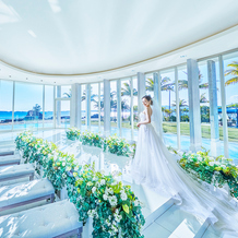 アイネス ヴィラノッツェ in カヌチャベイ~グラン・ブルーチャペル~/クチュールナオコウエディング:【銀座店】宿泊付き沖縄フォトフェア☆カヌチャリゾート1泊無料