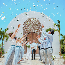 瀬良垣島教会／アールイズ・ウエディングの写真