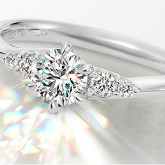 Ｋ．ＵＮＯ　ＢＲＩＤＡＬ（ケイウノ　ブライダル）：ダイヤモンドの「きらめき」もふたりらしく。オーダーブランドだからできる絆の表現