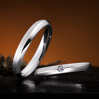 ＴＡＮＺＯ．（鍛造指輪）：［TANZO.］鍛造で鍛え上げた美しく重厚なプラチナの結婚指輪