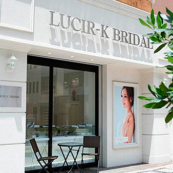 ＬＵＣＩＲ－Ｋ　ＢＲＩＤＡＬ：4Cやグレードにとらわれず、様々なダイヤモンドを自ら見て触れて選び抜くことができるのが魅力