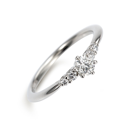 【コロッラ（メレダイヤ）】連なるメレダイヤが可憐に輝く婚約指輪