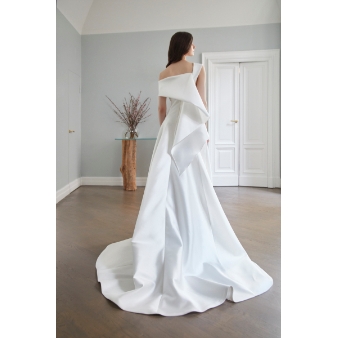 IRIS WATER TERRACE AYAMEIKE