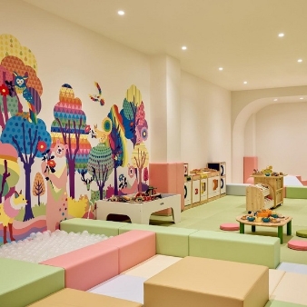 HILLTOP THE SQUARE　（ヒルトップ ザ スクエア）