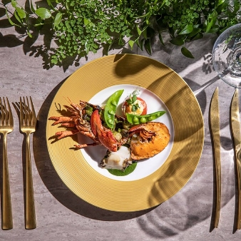 ノートルダム神戸 Ｎｏｔｒｅ Ｄａｍｅ ＫＯＢＥ