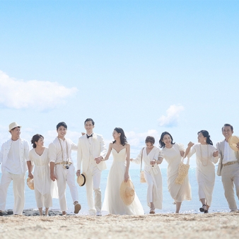 ザ・ギノザリゾート　美らの教会／アールイズ・ウエディング：【お子様と一緒の結婚式】準備の負担は最小限！ご旅行込みフェア：