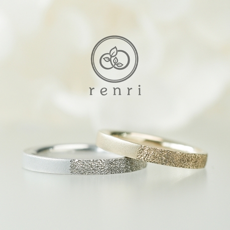 異なる2つの輝きを施すデザインリング｜renri｜ゼクシィ
