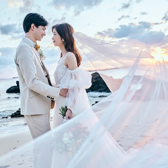 フサキビーチリゾート　ホテル＆ヴィラズ／クチュールナオコウエディング：【札幌店】4日間限定フェア＊挙式料100％優待＋ドレス優待：花嫁様から絶大な支持を得ている KIYOKO HATA からリゾートウエディングのためにデザインされたKIYOKO HATA RESORT ドレスコレクションが登場！