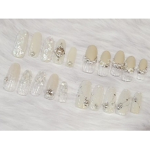 ブライダルネイル¥9000~セルフオフOK!ピールオフも対応のメインイメージ