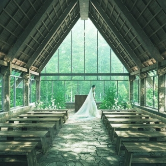 軽井沢 閑聖の杜（KARUIZAWA KANSEI NO MORI）：【最短30分】まずは気軽に軽井沢*リゾート婚相談◆WEB相談：2027年春、軽井沢の心地よい自然に溶け込む邸宅が誕生。オープンに先駆けて、完成予想図や動画にてご案内。軽井沢駅から徒歩5分。木漏れ日や風を感じ、美食や滞在まで愉しむ、軽井沢ならではのリゾートウエディングです。