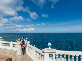 セントレジェンダ ＯＫＩＮＡＷＡ（ＣＥＮＴＬＥＧＥＮＤＡ ＯＫＩＮＡＷＡ）：ビーチフォトの他、北谷のリゾートタウン、アメリカンビレッジでの撮影もご相談ください。