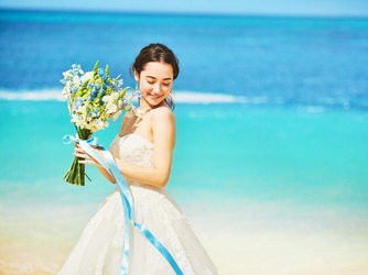 アートグレイス　オーシャンフロントガーデンチャペル　沖縄：ブーケにもこだわって