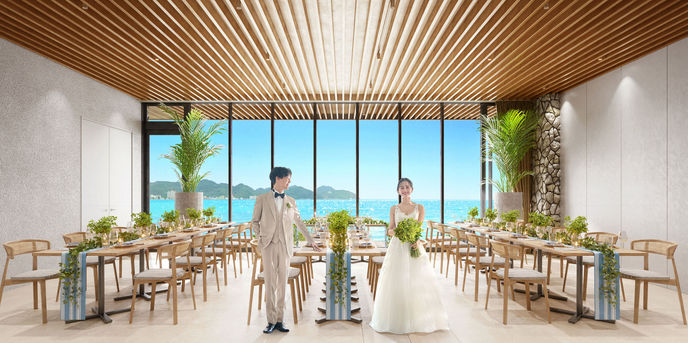 THE SURF BEACHSIDE TERRACE（ザ・サーフ ビーチサイドテラス）：会場内は木目を基調としたアースカラーで統一されており、 海のきらめきと木の温かさが調和した心地よい空間です。